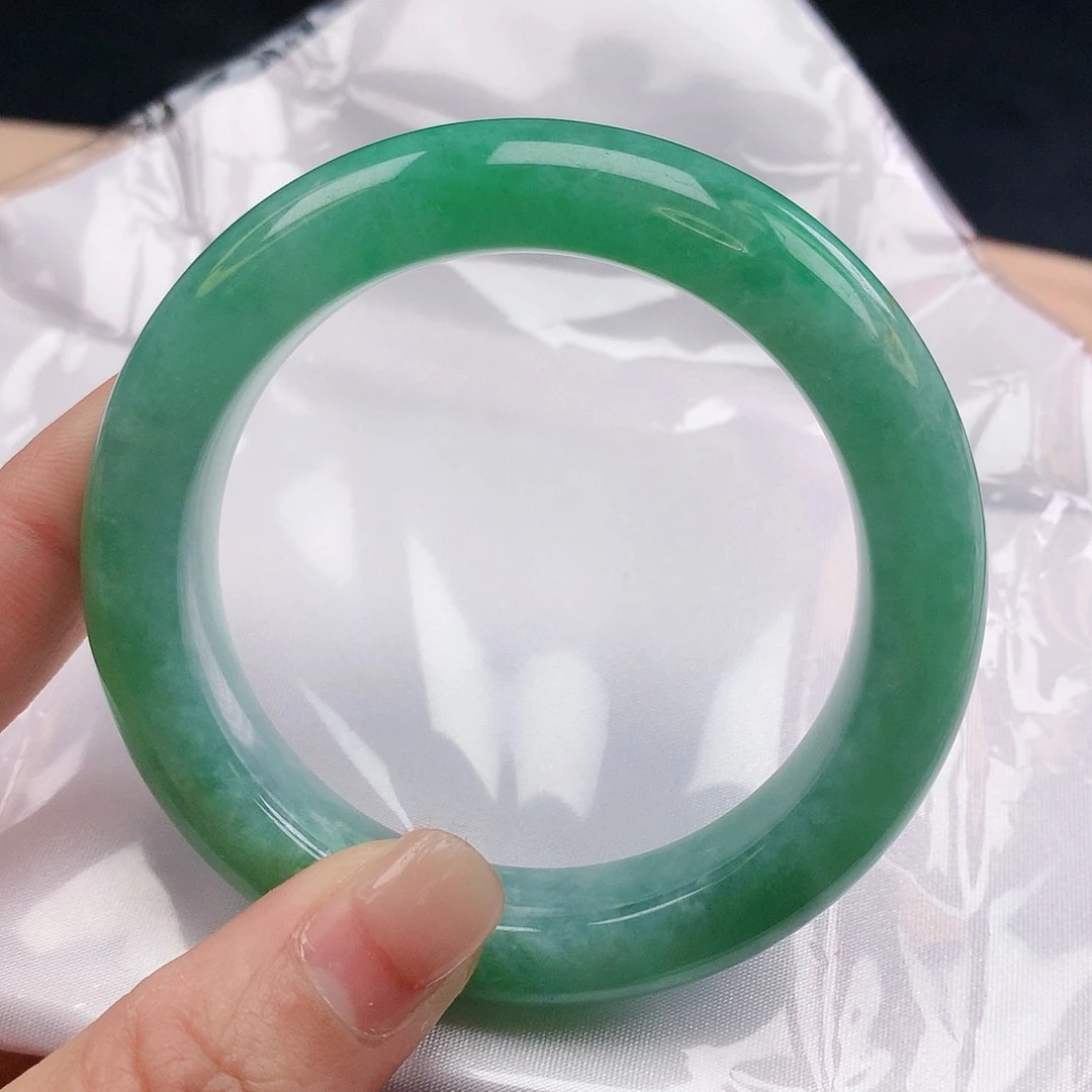 翡翠手镯未镶嵌54圈2321