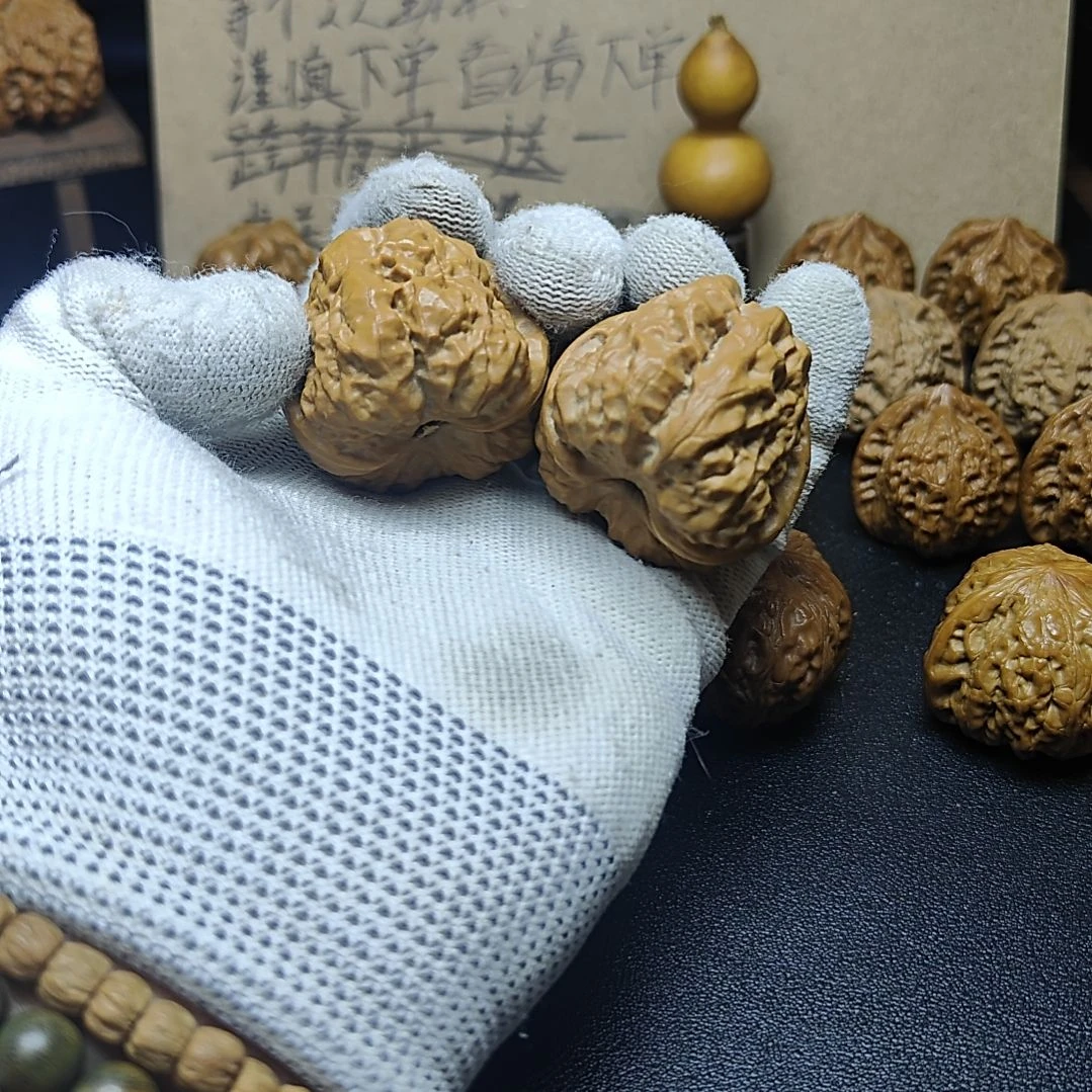 小*h福利特价蛤蟆头核桃