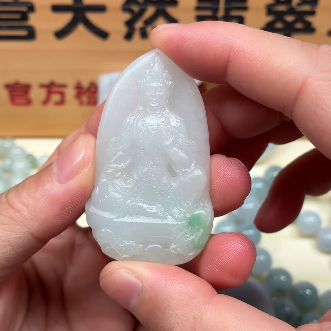 定制翡翠未镶嵌观音
