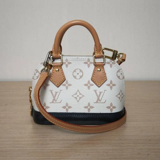 95新 LouisVuitton/路易威登 【双双】贝壳包 NANO 18 米色 PVC
