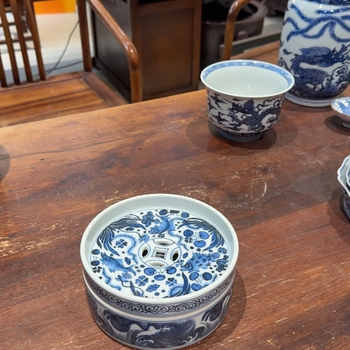 瓷片元青花鱼藻纹建水