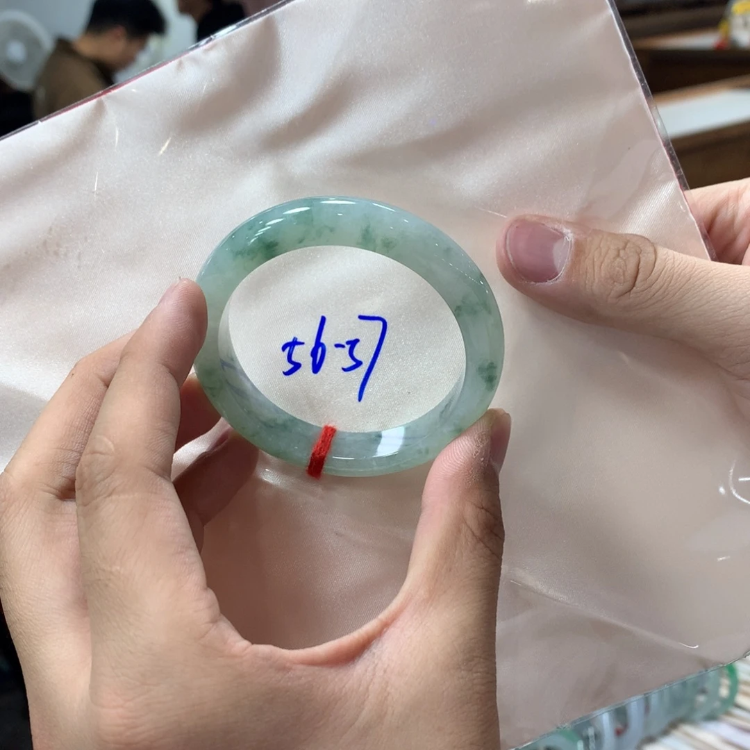 翡翠未镶嵌手镯买断