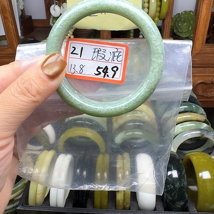 未镶嵌蛇纹石玉手镯