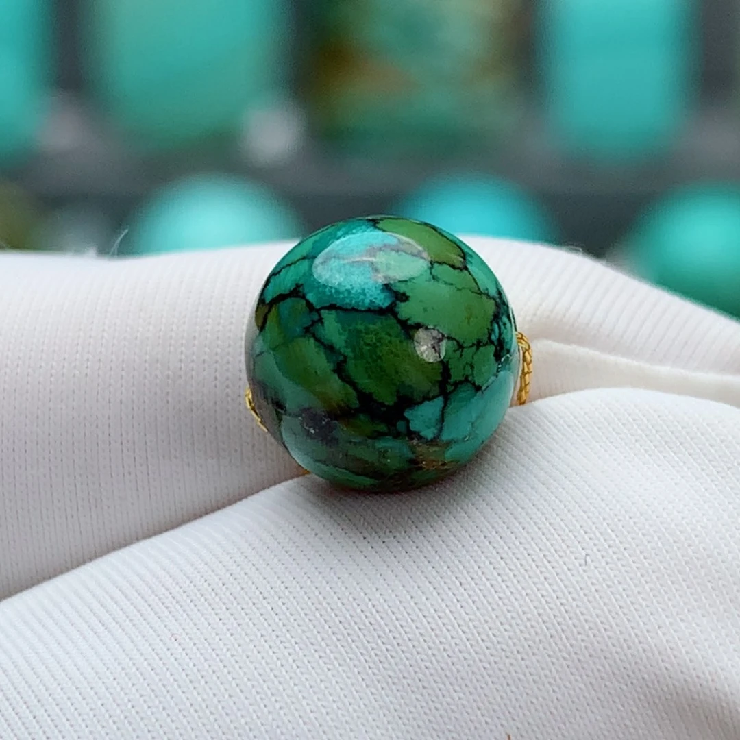 绿松石颈饰未镶嵌