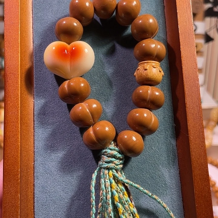 猴头核桃手串玻璃底屁桃卡17小手持