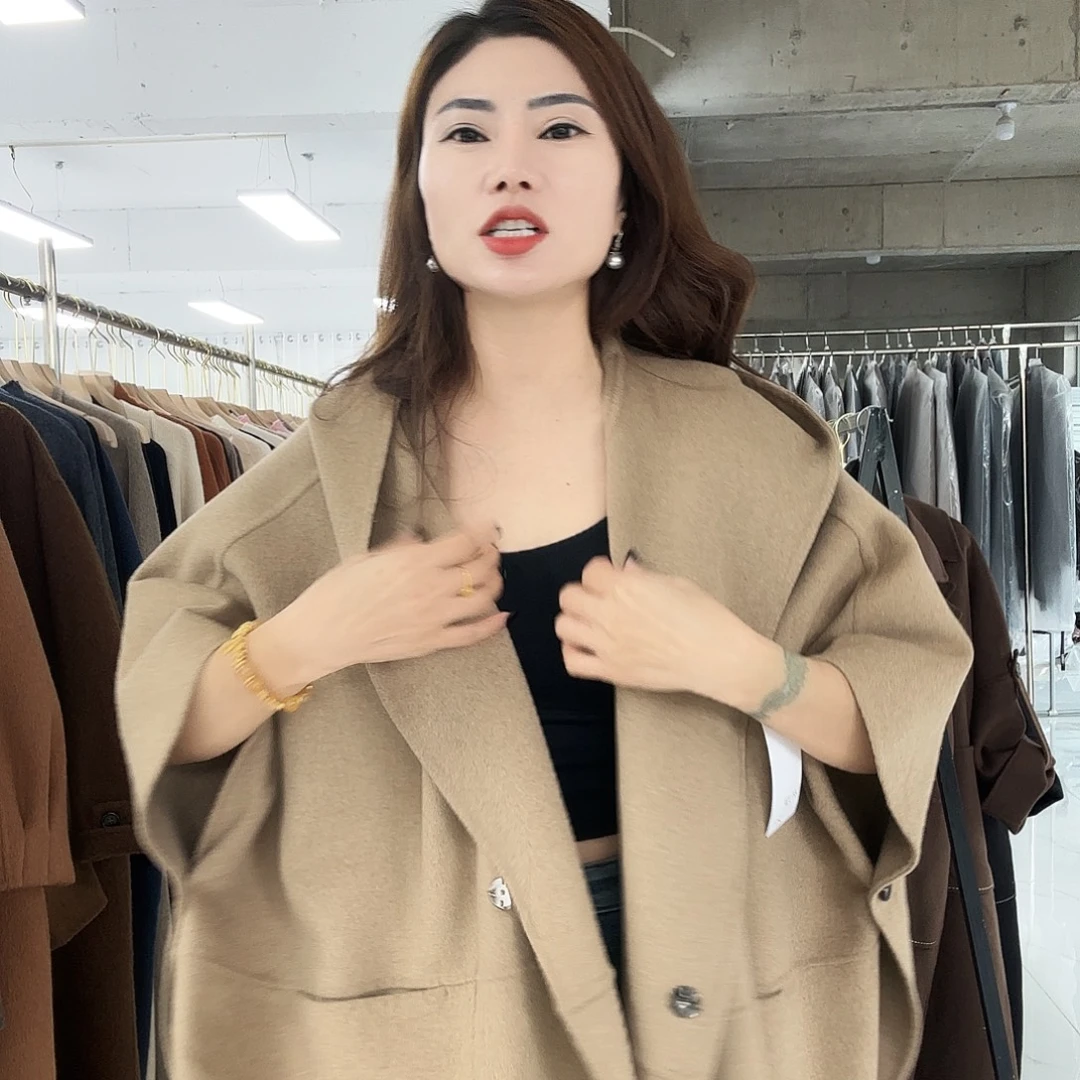 122孤品大衣斗篷1234