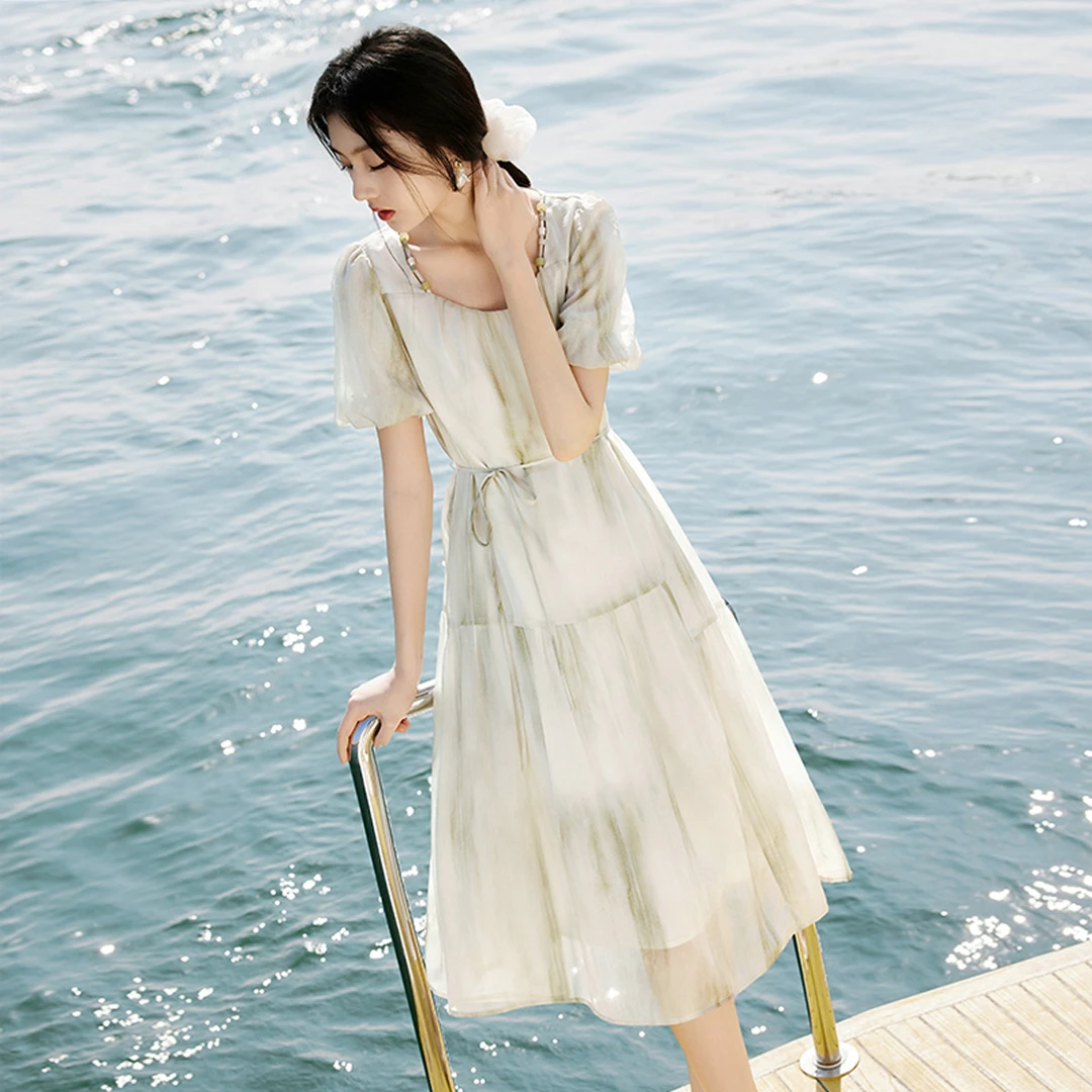 香影｜2025夏装泡泡袖方领连衣裙晕染渐变垂感海边度假风裙子