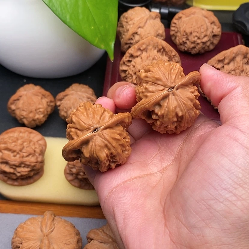 【闪购商品】文玩核桃把件豆*大红袍