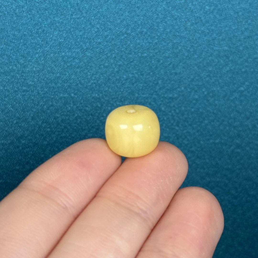 B9411天然原矿蜜蜡 微瑕老型12.5*9.9mm支持复检假一罚十