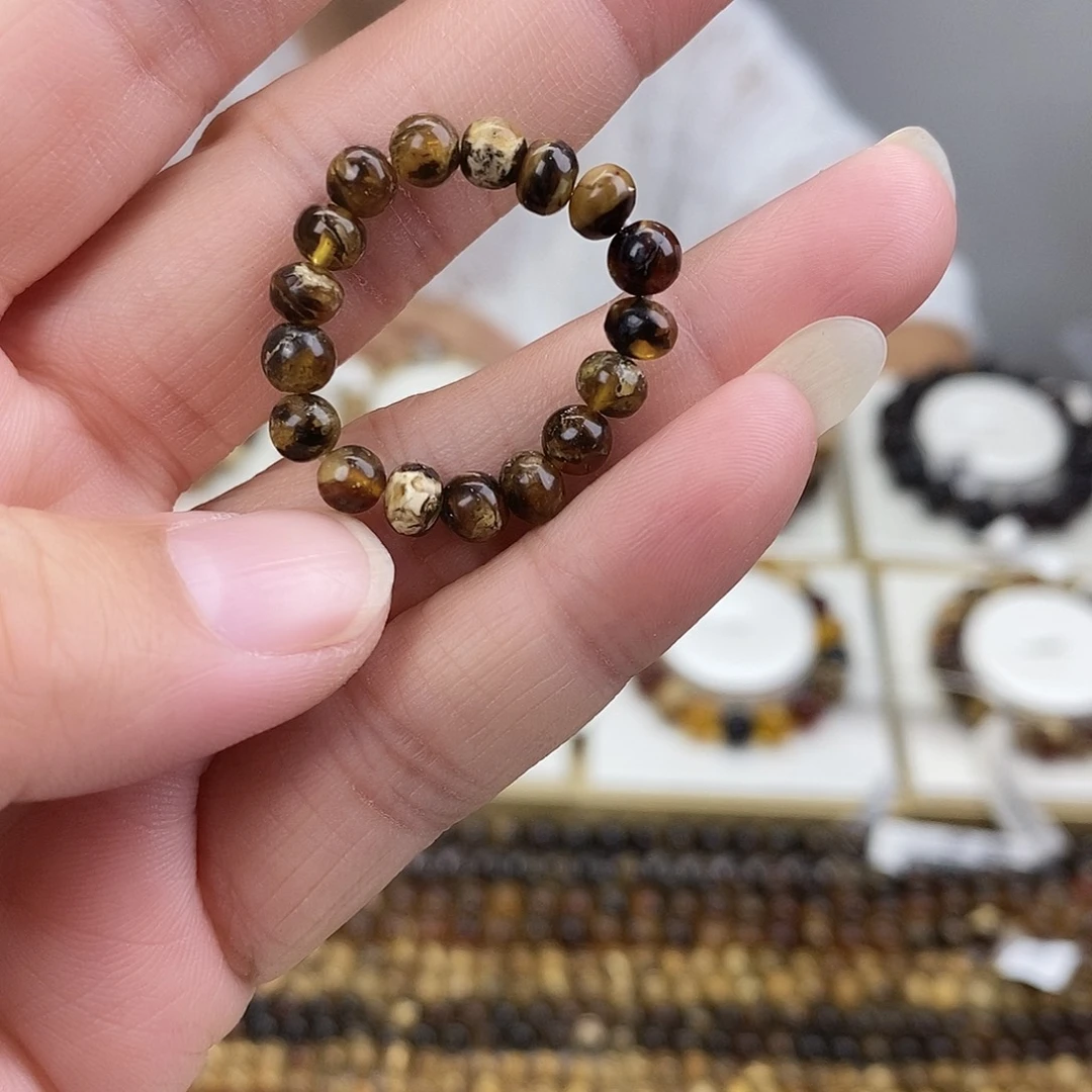 琥珀未镶嵌裸石琥珀