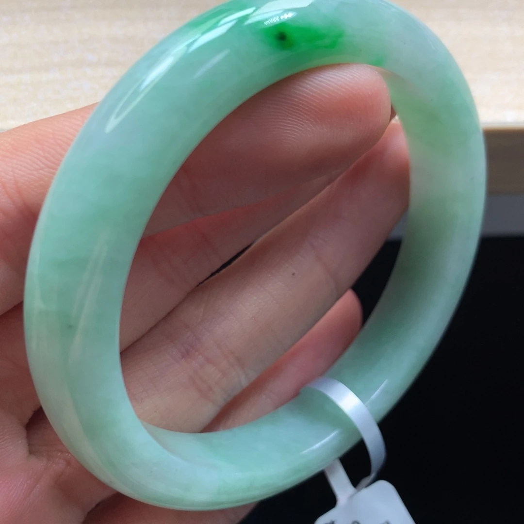 未镶嵌手镯翡翠手镯