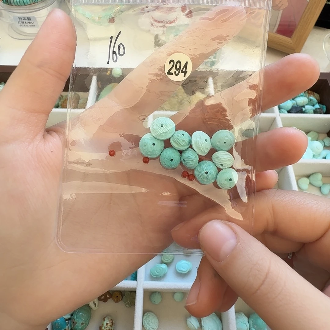 善***姐未镶嵌南红玛瑙珠宝奇石