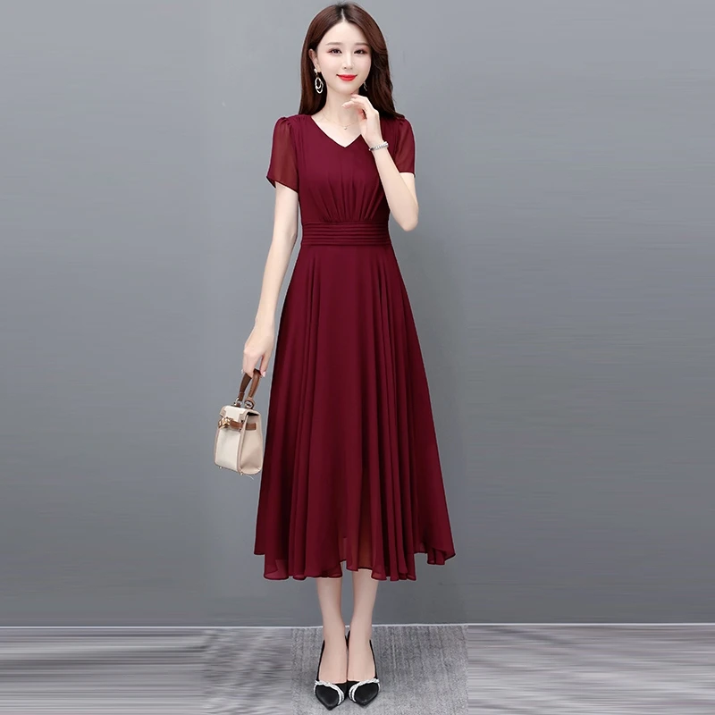 喜婆婆婚宴装2025新款高端洋气妈妈高贵礼服酒红色雪纺连衣裙女夏