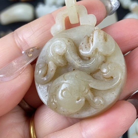 和田玉未镶嵌挂件