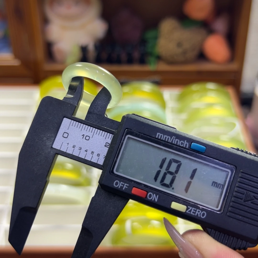 蛇纹石玉未镶嵌手镯24