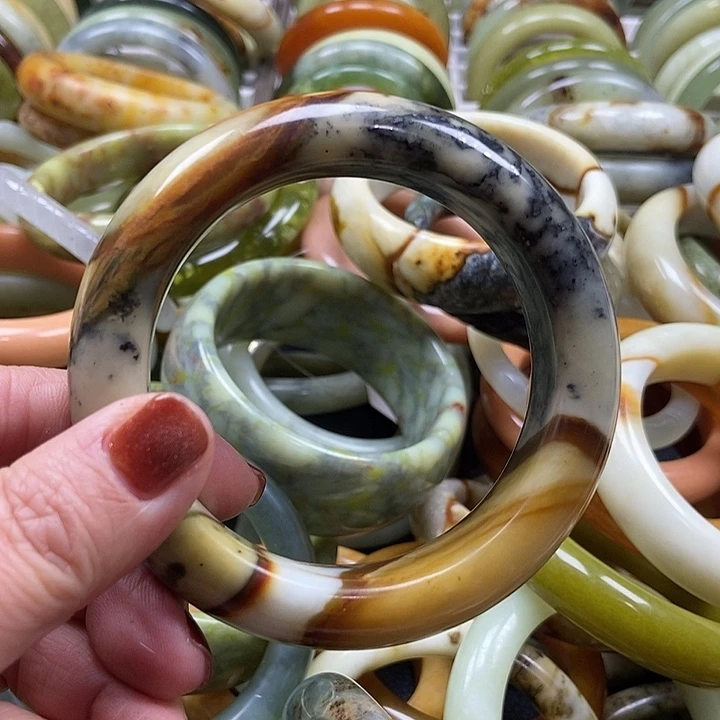 蛇纹石玉手镯未镶嵌红*茶