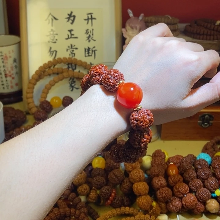 吊坠金刚菩提205玉化红