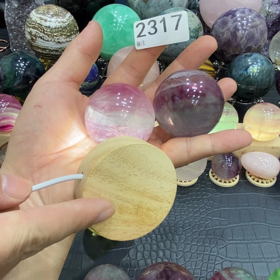 从***未未镶嵌大型摆件（非配饰）水晶