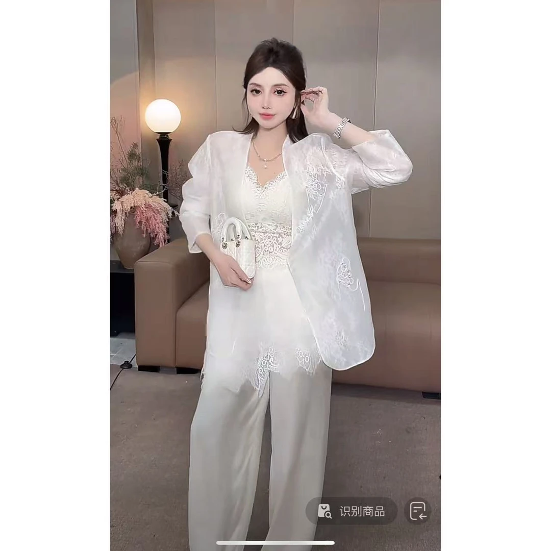 DACPAN-“清冷佳人”轻奢V领蕾丝手工串珠外套 2025/盼·25041601