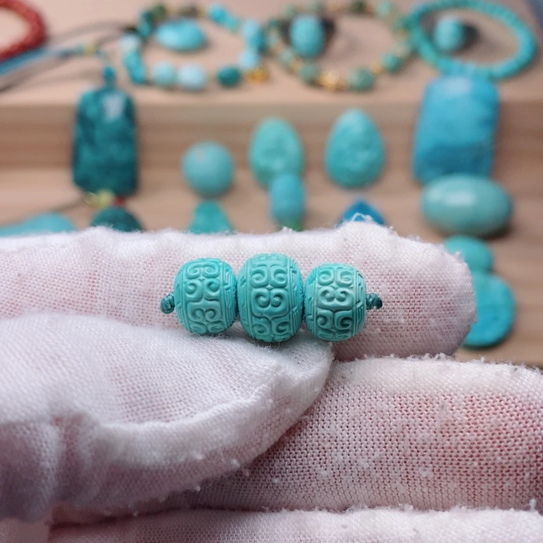 准***神未镶嵌绿松石挂件