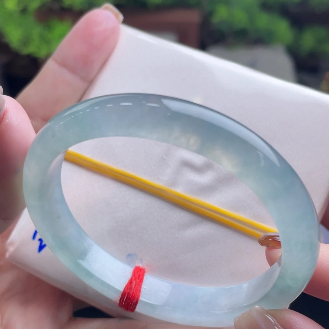 翡翠未镶嵌手镯53.5贵妃 冰蓝起光