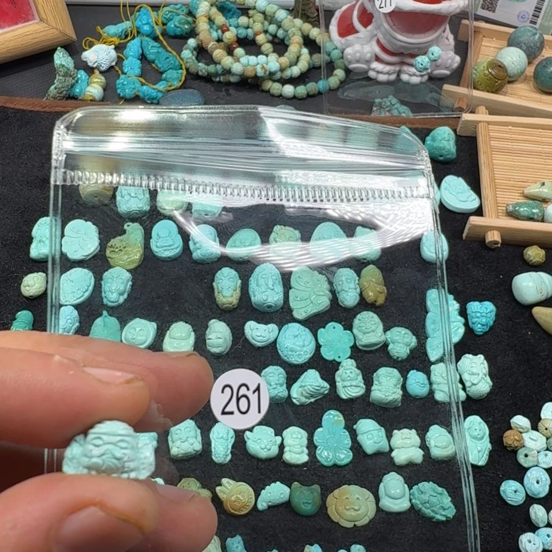 南红玛瑙未镶嵌珠宝奇石