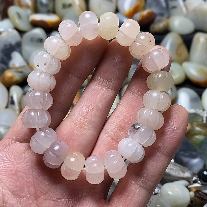 和田玉未镶嵌颈饰手串