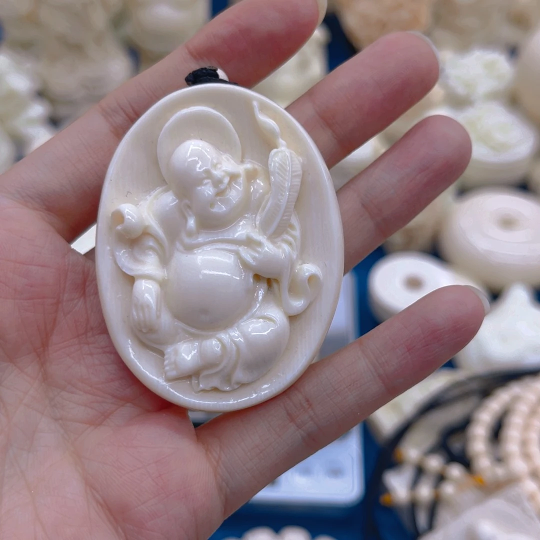 无非金属弥勒佛牌子