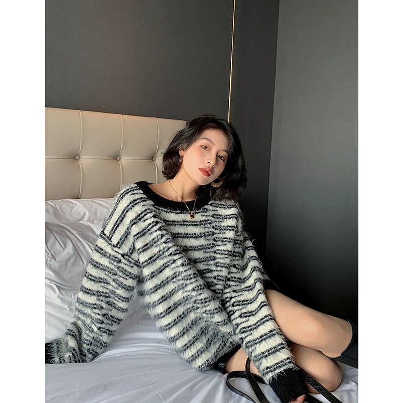 【特价】经典拉毛黑白斑马条纹毛衣 YH213129/YH213130