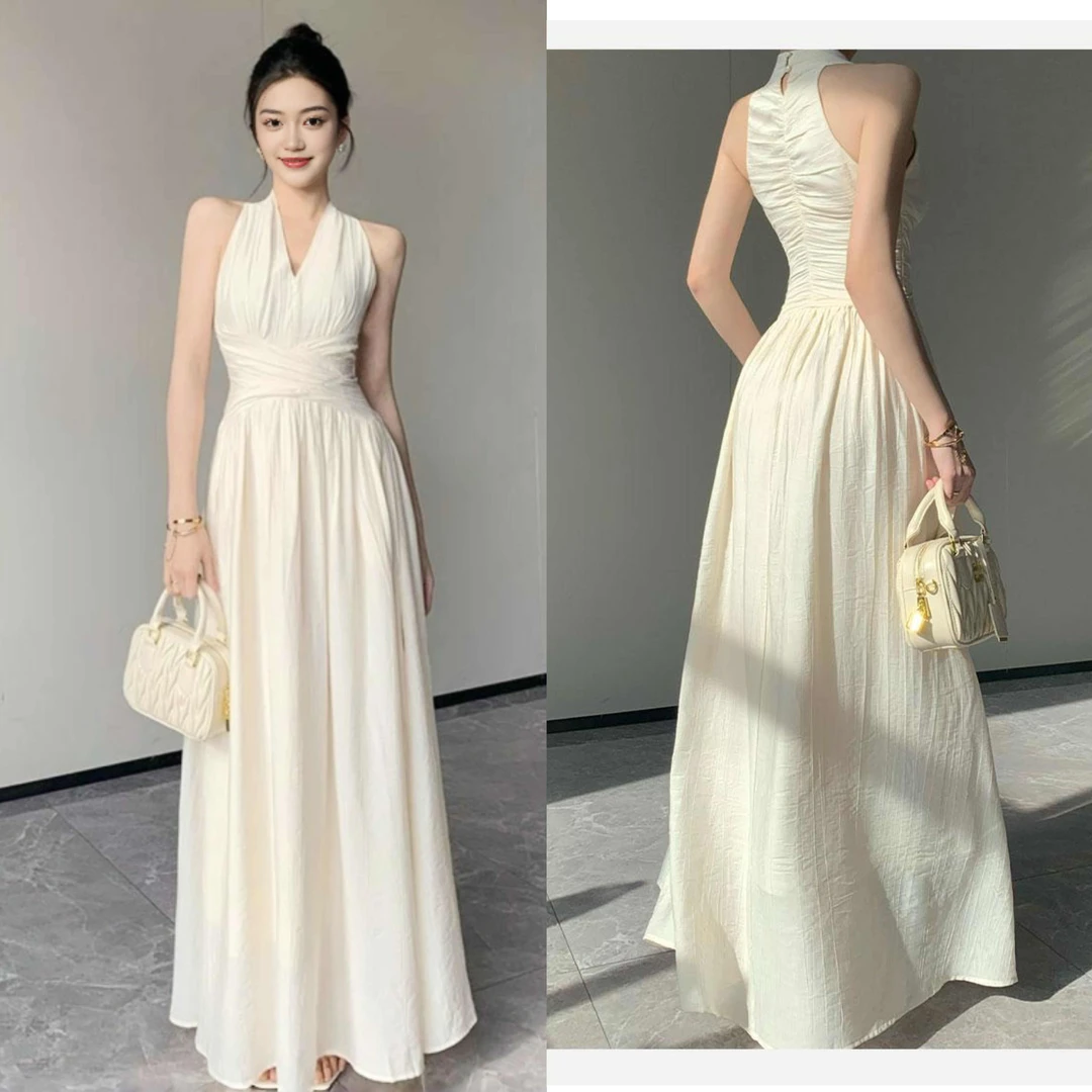 法式无袖长款连衣裙女春夏V领收腰度假风小裙子晚宴时尚挂脖长裙