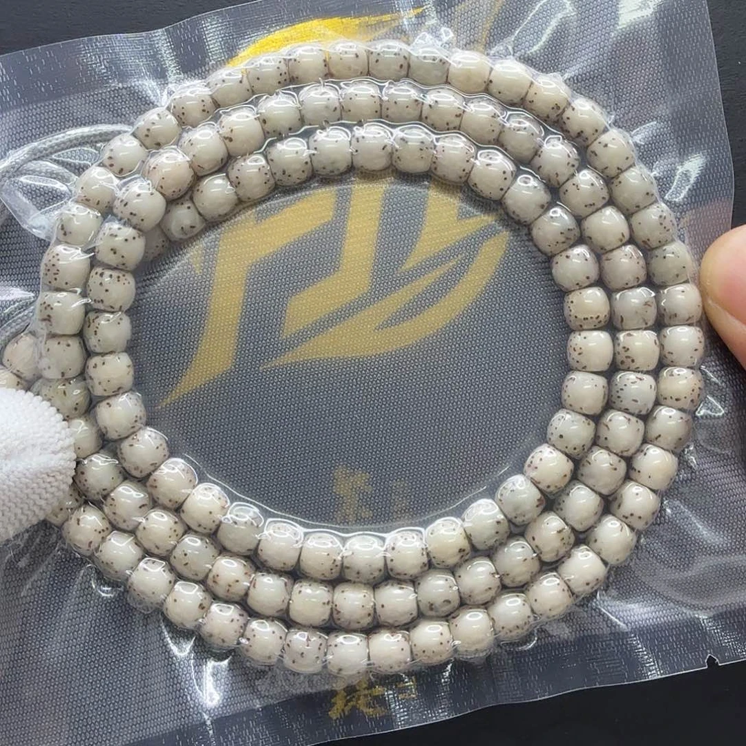 吊坠星月菩提16梵天糯冰石玉河豚7左右108