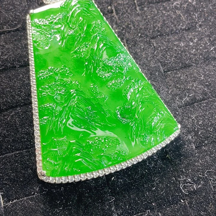 翡翠未镶嵌颈饰47