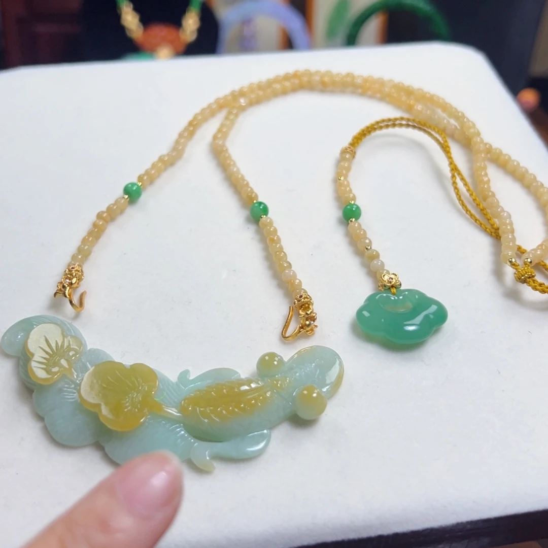 翡翠未镶嵌毛衣链锦鲤