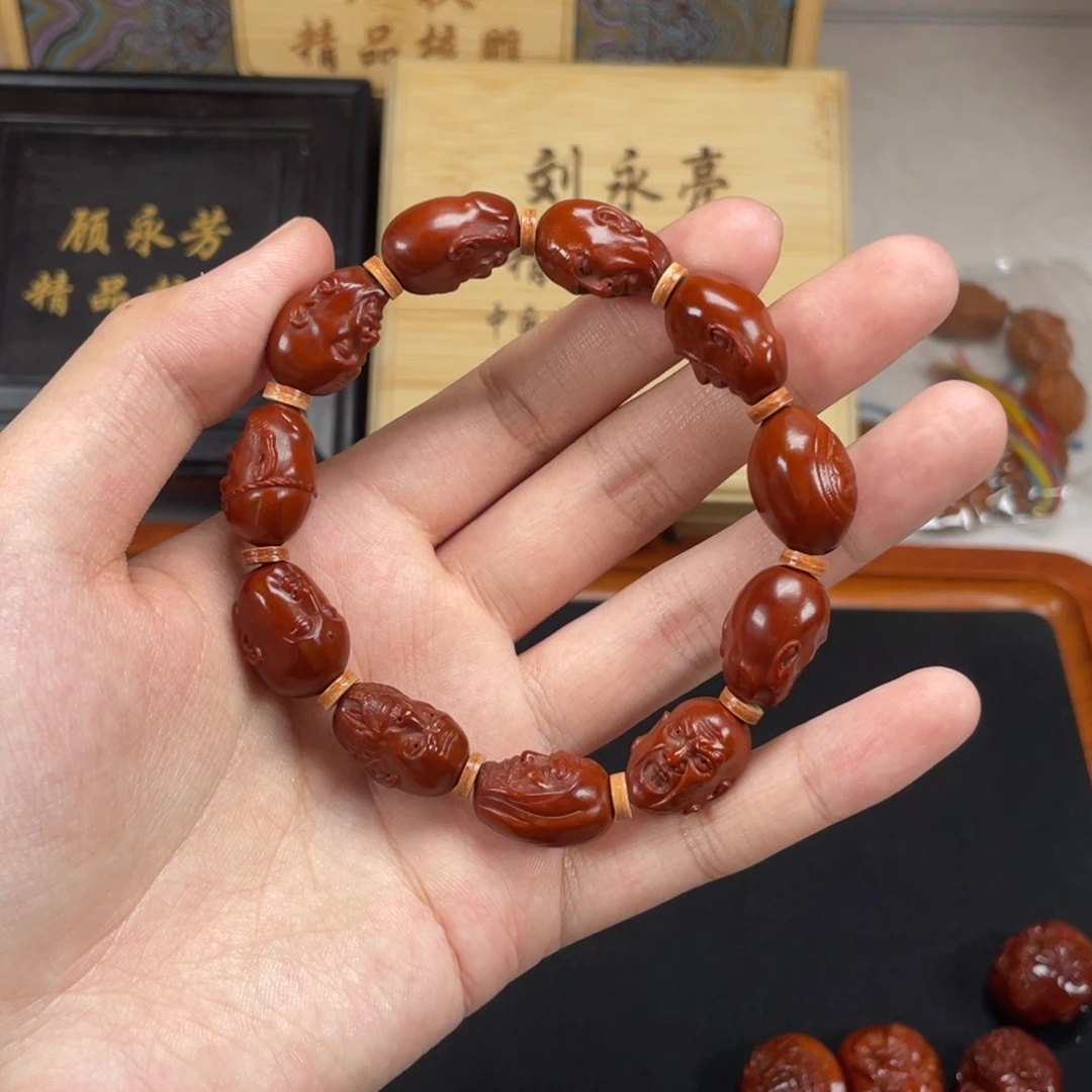 南**天小雨核雕十大弟子