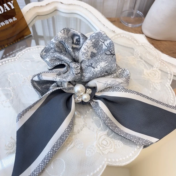 W968韩系质感丝绸精致轻奢百搭复古气质肠圈