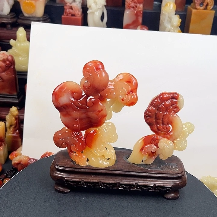 寿山石三彩老性芙蓉石