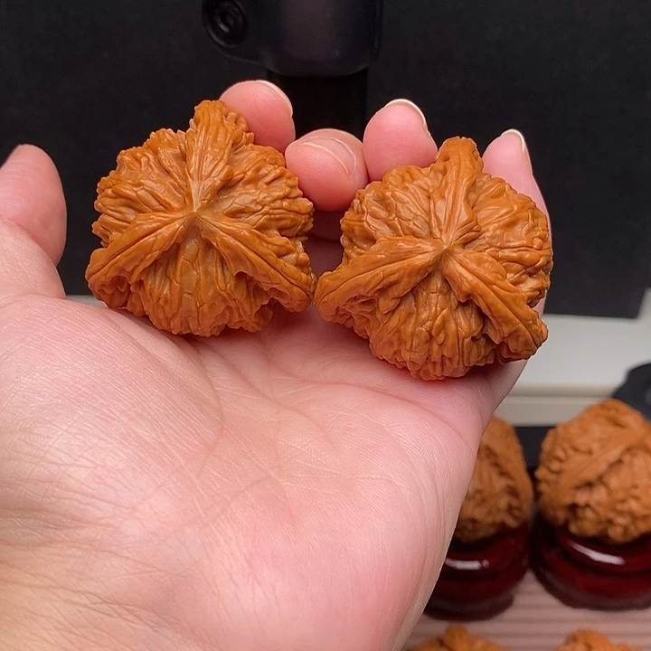 哈***！吊坠文玩核桃白奔