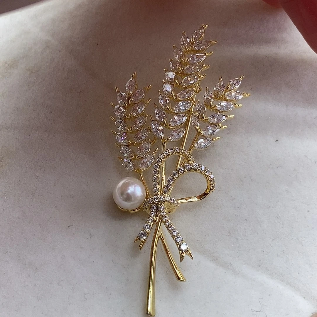 合金海水珍珠胸饰