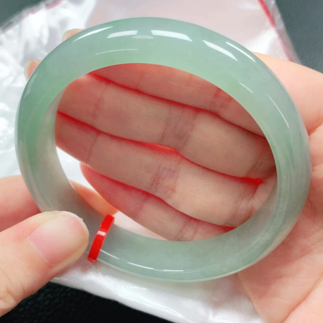 翡翠手镯未镶嵌59圈