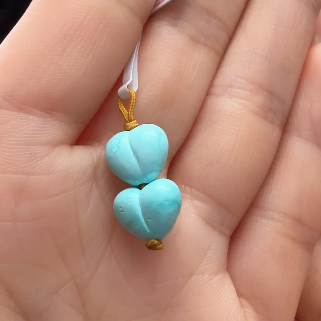 绿松石未镶嵌颈饰