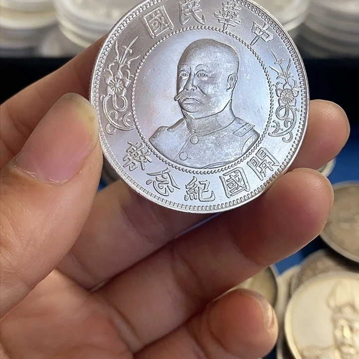 银Ag900高仿工艺品光头黎