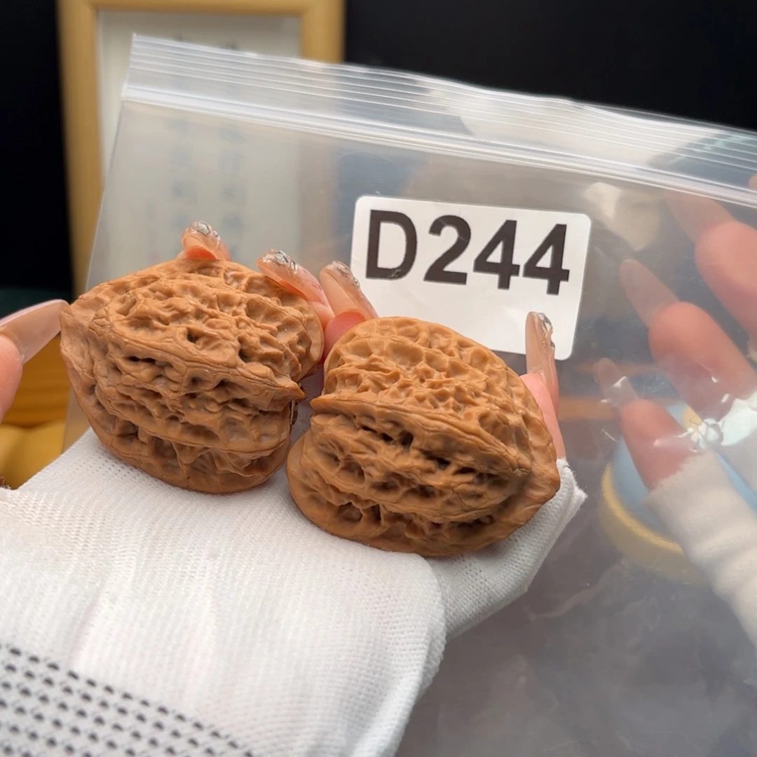 文玩核桃把件41左右佛度d244