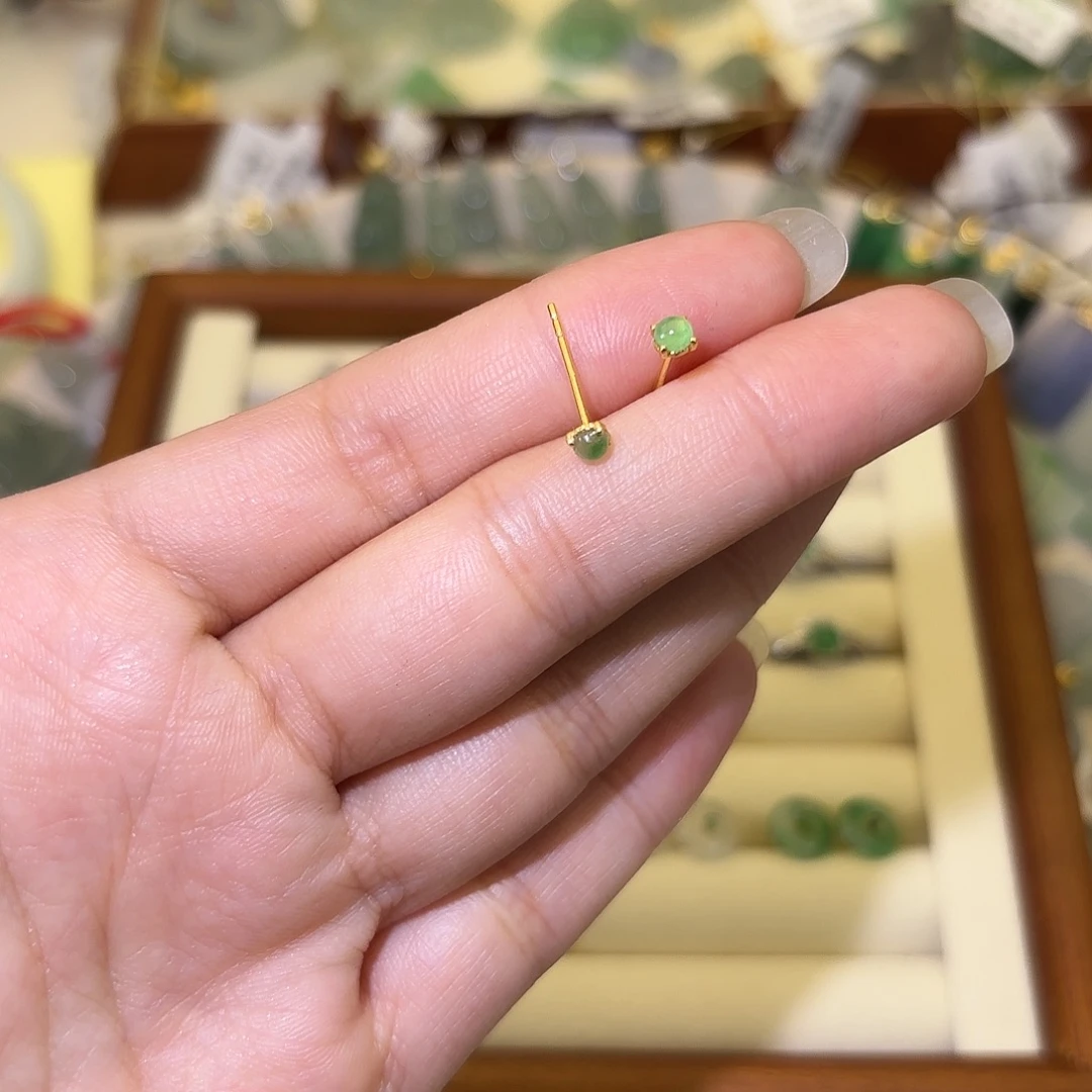 翡翠18K金镶嵌颈饰耳钉