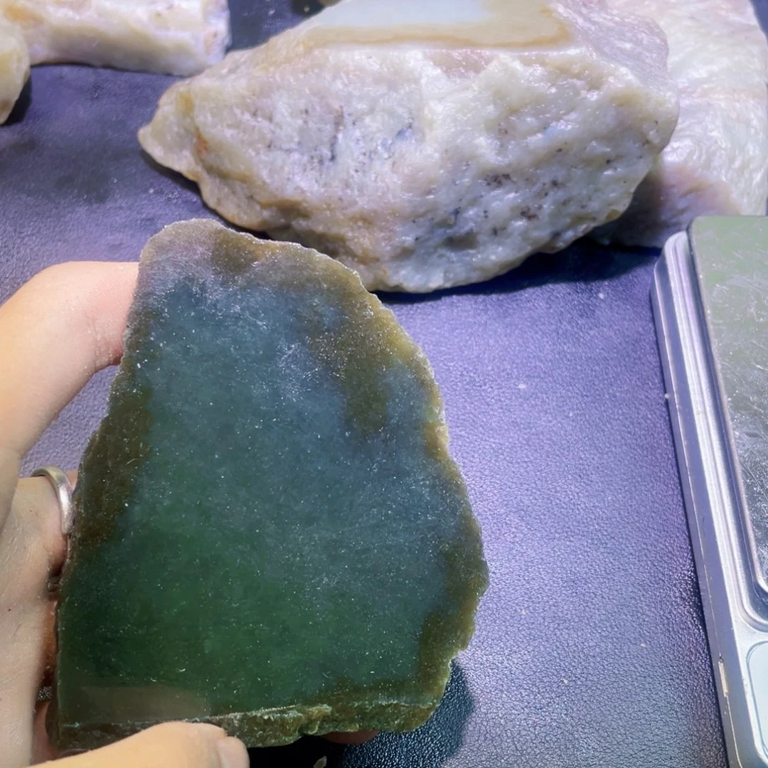 未镶嵌和田玉珠宝半成品