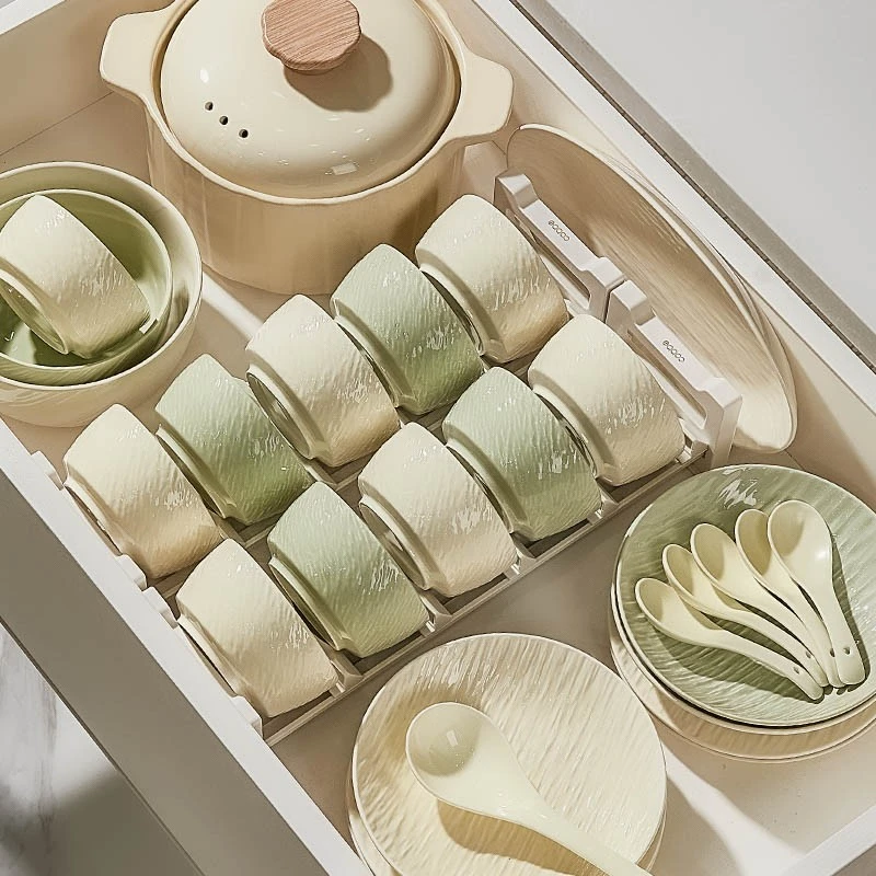 奶油风陶瓷餐具碗盘套装家用2025新款高颜值碗碟釉下彩碗盘组合