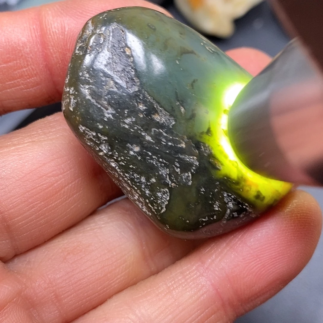 和田玉未镶嵌珠宝奇石