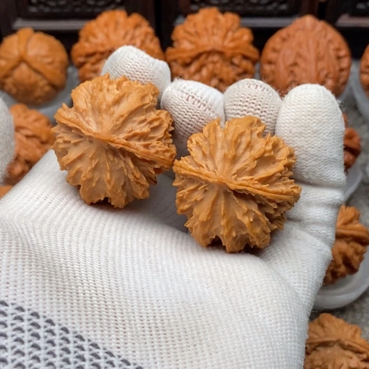 文玩核桃把件荔枝纹