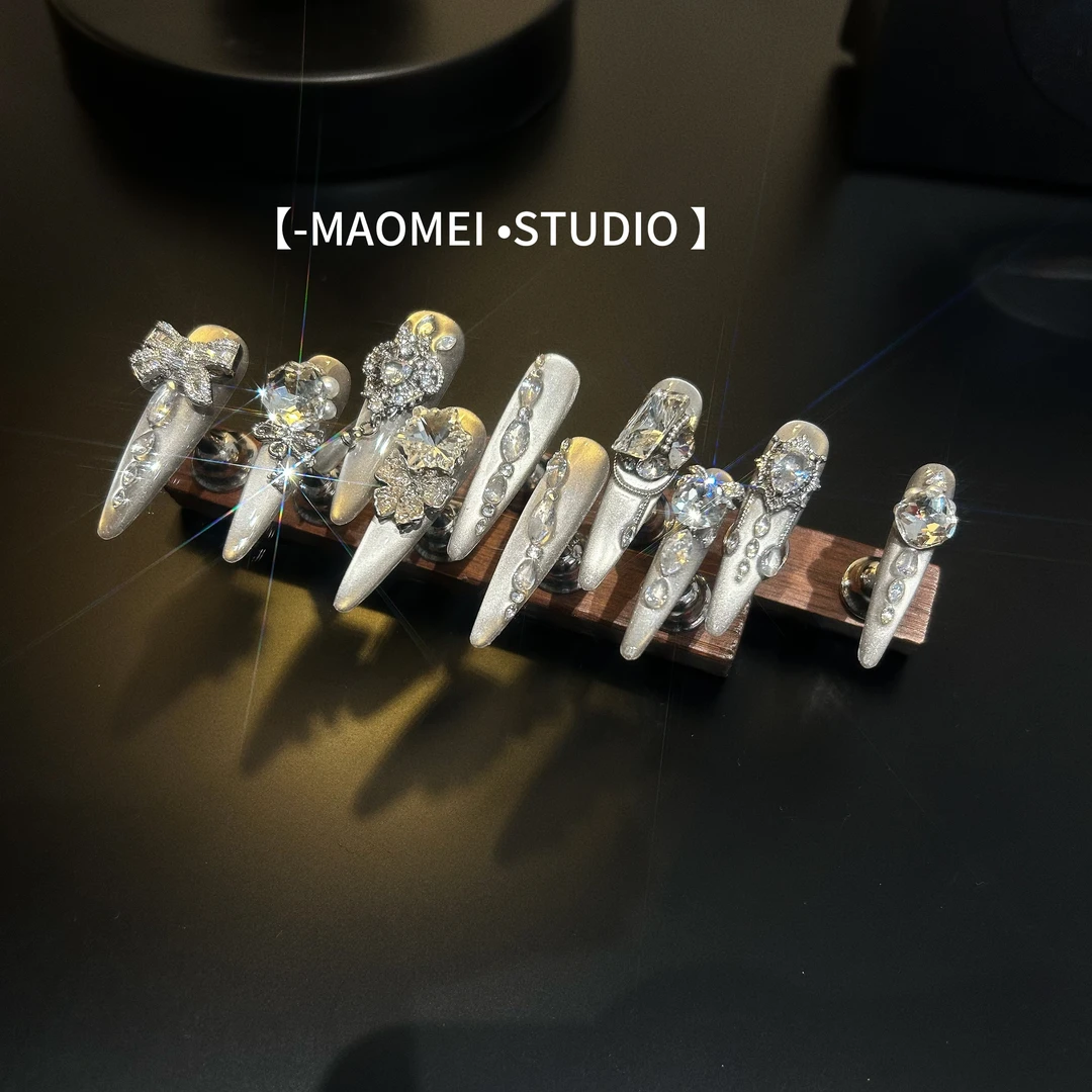 【松弛美学】猫妹穿戴甲 秋冬纯欲氛围感贴钻仙女可拆卸穿戴甲