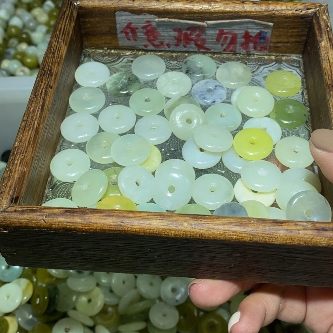 合金蛇纹石玉颈饰105