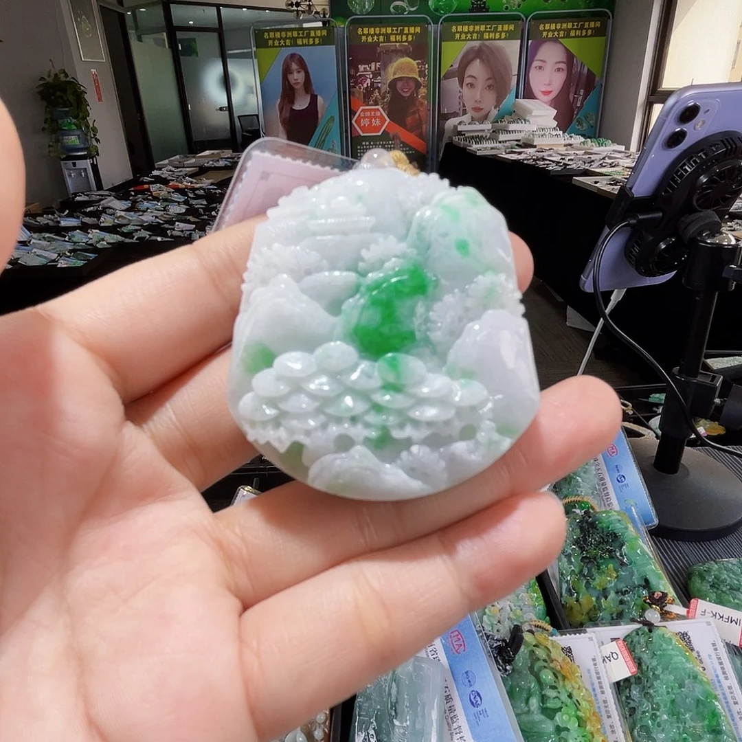 颈饰未镶嵌翡翠一